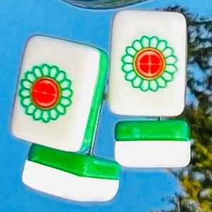 “Mahjong Tile” Green Red Dot Wheel Asian China Chinese Strategy Puzzle Game Stud